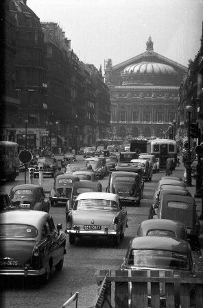 Paris: Av. de l'Opera, mit Oper