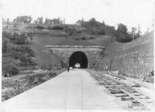 Engelbergtunnel, km 581,940 - 582,260 Südportal, Röhre Stuttgart - Heilbronn
