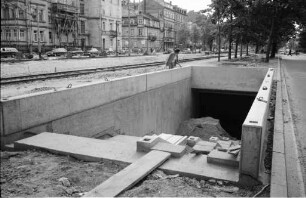 Bau einer Fußgängerunterführung in der Kaiserallee zwischen Koch- und Scheffelstraße.