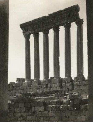 Baalbek, Libanon: Säulen des Jupitertempels mit Fundament