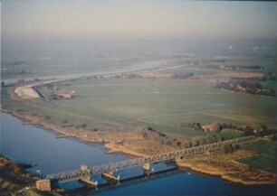 Ems mit Friesenbrücke bei Weener