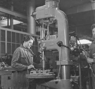 Stationäre Bohrmaschine bei Borgward
