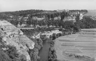 Saaletal bei Bad Kösen : Saaletal bei Bad Kösen (Kreis Naumburg) Blick vom "Himmelreich" flußabwärts nach Südosten gegen Rudelburg