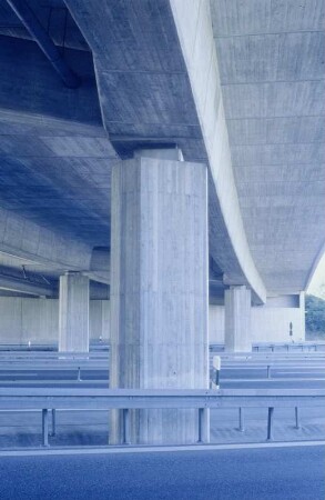 Überf. der A 3 über die A 560 im AK Siegburg