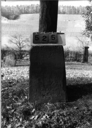 Grabstein 525