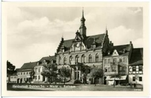 Dahlen. Markt und Rathaus