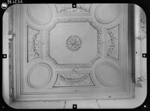 Eisenberg. Schloß Christiansburg (1677-1692; C. W. Gundermann). Decke