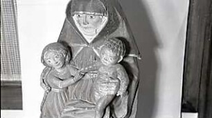 Grund, Peter; Kunsthandwerk Madonnen - Madonna 7 Seitliche Ansicht Rechts