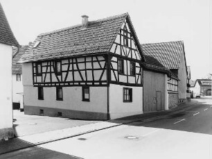 Niedernhausen, Limburger Straße 25