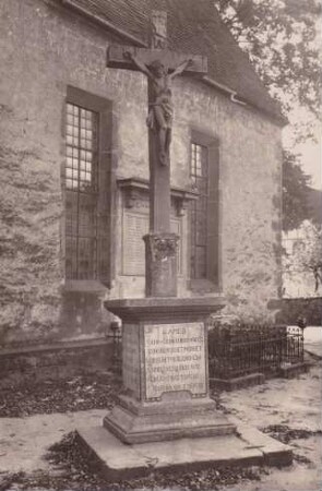 katholische Kirche. Kruzifix, Sandstein, 1809