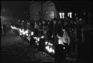 Montagsdemonstration vor der Dienststelle des MfS