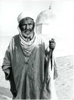 Mann in der Souf-Region : Portrait eines Mannes mit Stab in der Souf-Region.