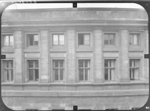 Dresden-Altstadt, Augustusstraße 2. Ständehaus (1901-1906; P. Wallot). Ostseite (Teilansicht) von der Brühlschen Gasse