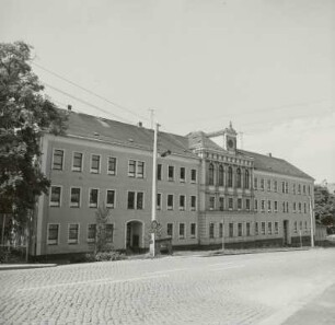 Glauchau, Lehngrundschule, Straßenansicht