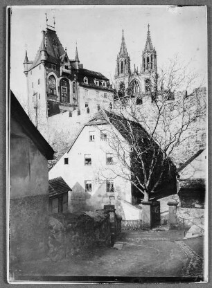 Meißen, Blick auf Schloss und Dom : Meißen. Schloßbrücke. Mitteltor und Domtürme. Blick von Südwesten