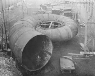 Spiralgehäuse einer vertikalen Einrad-Turbine von 13000 PS, Fritz Neumeyer, München : Technikgeschichte | Maschinenbau | Kraftmaschinen | Wasserkraftmaschinen