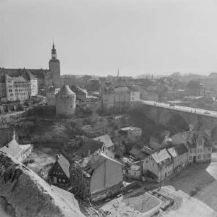 Bautzen : Bautzen. Blick vom Turm der Alten Wasserkunst auf die Stadt mit Friedensbrücke