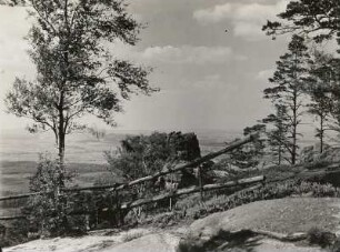 Zittauer Gebirge. Töpfer. Gipfel mit Blick nach Nord