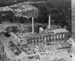 Luftaufnahme, Blick von Süden auf das Müllheizkraftwerk Ruhlebe. Berlin-Spandau, Sophienwerderweg
