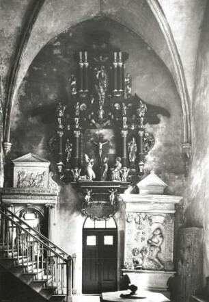 Denkmal des Georg von Schleinitz (gest. 1555), des Heinrich von Schleinitz (gest. 1654) und des Michael von Schleinitz (gest. 1553) : Meißen. Sankt Afra. Schleinitzkapelle. Denkmale des Georg von Schleinitz, des Heinrich von Schleinitz und des Michael von Schleinitz. Sandstein, Holz, geschnitzt, bemalt, vergoldet. 330 x 192cm, 300 x 165 cm, 600 x 400 cm