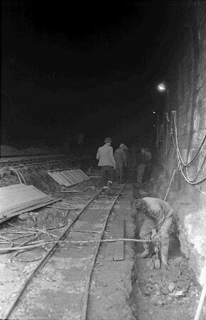 Istein: Arbeiten im Tunnel