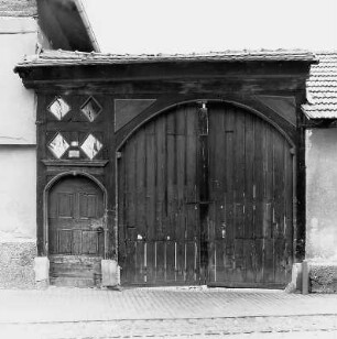 Überdachtes Hoftor; Münzenberg, Wetterstraße 10