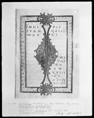 Reichenauer Evangeliar — Initialseite I, Beginn des Markusevangeliums, Folio 77recto