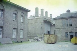 Betriebs-Berufs-Schule, 110 kV-Schalthaus, 6 kV-Schalthaus, von O