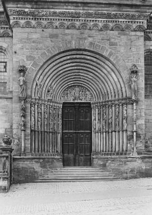 Bamberg, Dom : Bamberg. Dom Sankt Peter und Paul. Fürstenportal im nördlichen Seitenschiff