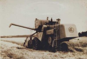 Mähdrescher auf dem Feld