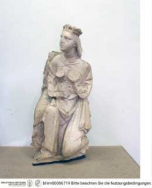 Personifikation der Stadt Pisa (wahrscheinlich mit einer Darstellung Heinrichs VII. und einer Madonnenskulptur eine Gruppe bildend)