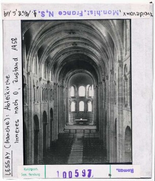 Lessay (Manche): Ehemalige Abteikirche, Inneres nach Osten (Zustand 1958)