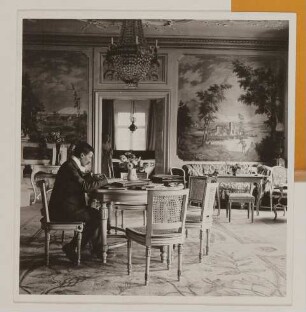 Hofmannsthal im Salon in Rodaun