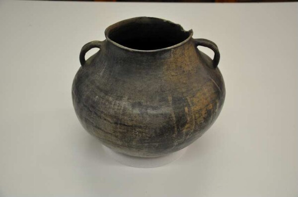 Clay water pot