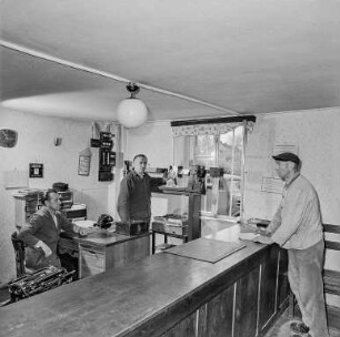 BHG (Bäuerliche Handelsgenossenschaft) Guttau, Commerau, Sdier (Großdubrau) : Commerau oder Sdier: Bäuerliche Handelsgenossenschaft (BHG). Materialausgabe