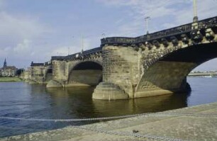 Augustusbrücke ü. d. Elbe in Dresden