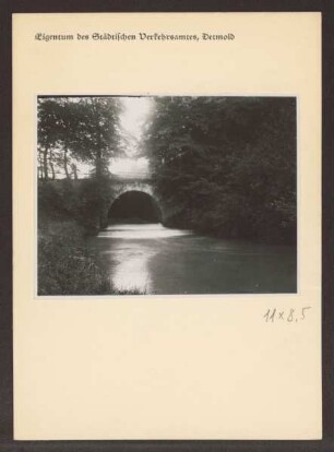 Brücke an der Oberen Mühle. Detmold, Allee