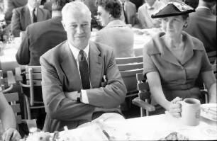 Chemiker; Maikäferrede: Lord Alexander Todd of Trumpington, Lady Todd of Trumpington