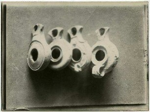American Colony, Einschnürung d. Schnauze, gedrehte u gepresse Lampen [Lampen]