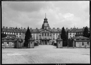 Karlsruhe Schloss Ansicht Mittelbau (Corps de Logis) von Süden