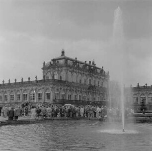 Dresden. Zwinger, Blick zum Zoologischen Pavillon, Hofseite