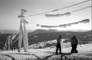 Feldberg: Vereiste Starkstromdrähte