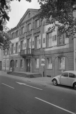 Planungen zur Renovierung des Schweden-Palais in der Hans-Thoma-Straße 1