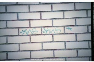 "KhS*
