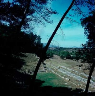 Theater (Ruine), Megalopolis : Megalopolis. Blick aus dem antiken Theater auf die Ebene am Alfios-Fluss, 1976