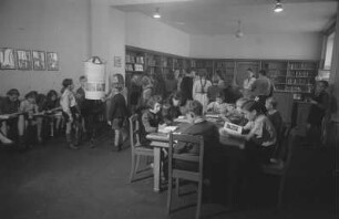 Stadtbibliothek : Blick in den Lesesaal