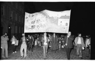 Kleinbildnegativ: Auftaktdemo, Chamissoplatz, 1983