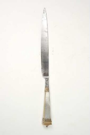 Stahlmesser mit Perlmuttgriff, zweite Hälfte 16. Jahrhundert