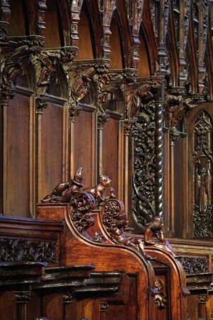 Frankreich. Alsace. Bas Rhin. Thann. Theobaldusmünster. innen. Gestühl