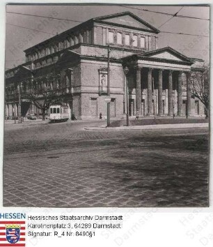 Darmstadt, Landestheater - Wiederaufbau / Gesamtaufnahme Großes Haus - Bild 1 bis 3: Westsüdseite / Bild 4: Nordwestseite